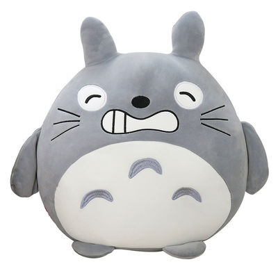 ISO9001 in te ademen pp-Katoen dat Totoro-Pluchehoofdkussen vult