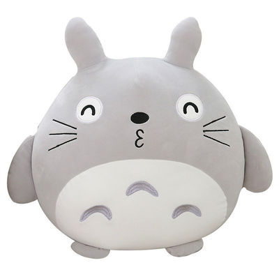 ISO9001 in te ademen pp-Katoen dat Totoro-Pluchehoofdkussen vult